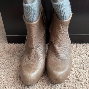 Layered zip up booties